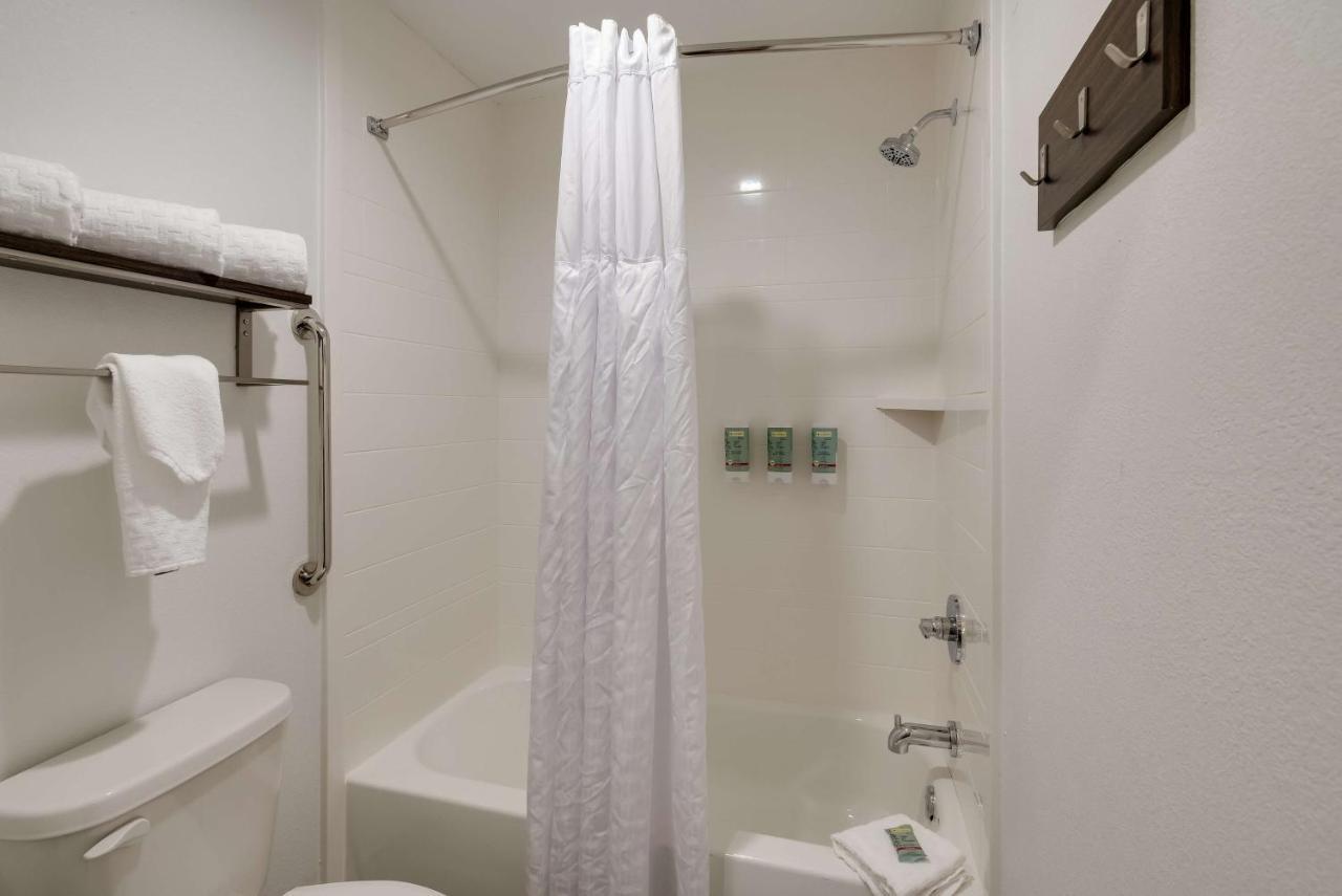 Best Western La Place Inn Εξωτερικό φωτογραφία