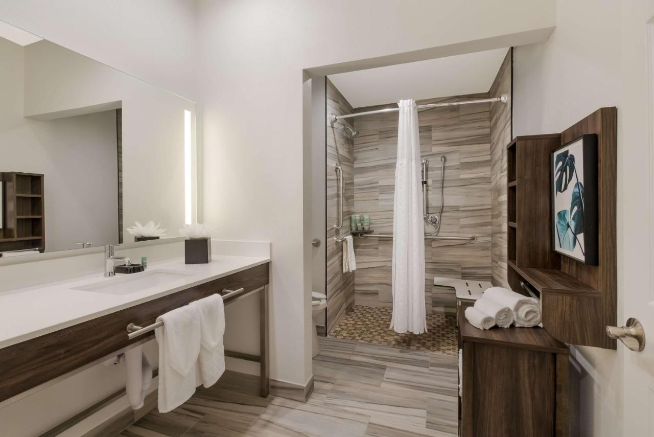 Best Western La Place Inn Εξωτερικό φωτογραφία