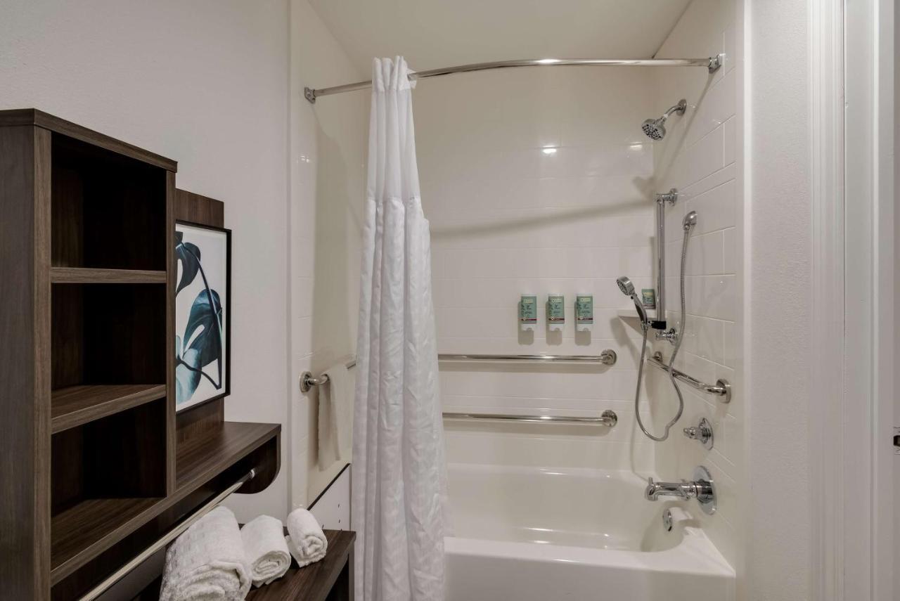 Best Western La Place Inn Εξωτερικό φωτογραφία