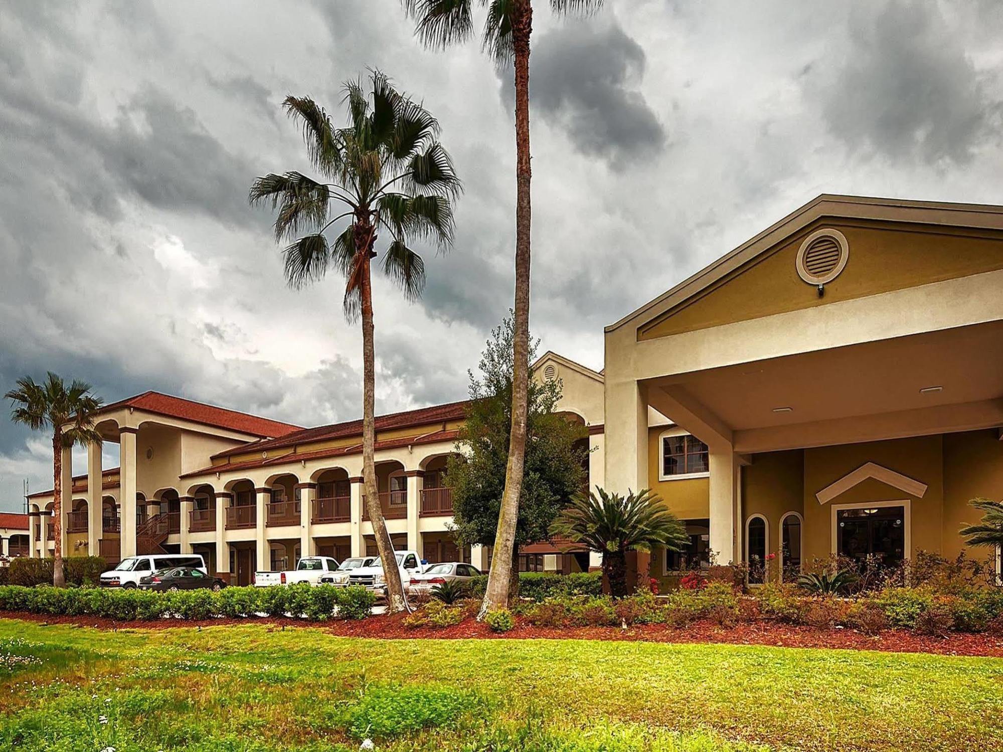 Best Western La Place Inn Εξωτερικό φωτογραφία